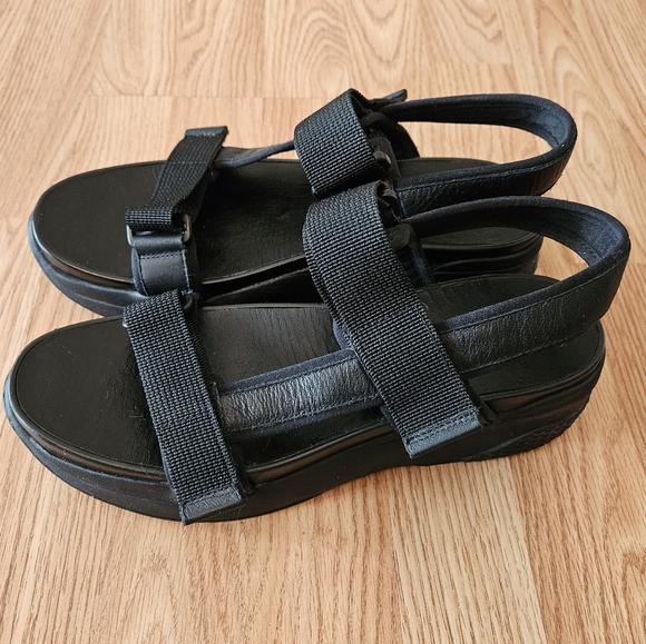 Vagabond Lori Women's Leather Strappy Black Open Toe Sporty Sandals Size 11. - Picture 7 of 16